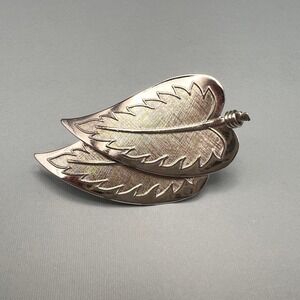 Vintage Coro Pegasus Brooch Double Leaf Silver Tone Etched Polished Retro Signed